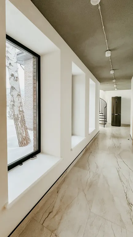 Новый дом с подогреваемым бассейном и сауной