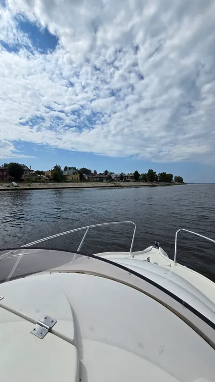 Уютная часть дома на берегу Волги в городе