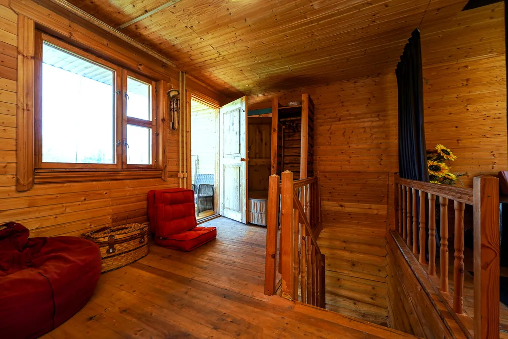 Эко-дом из Сруба с бассейном