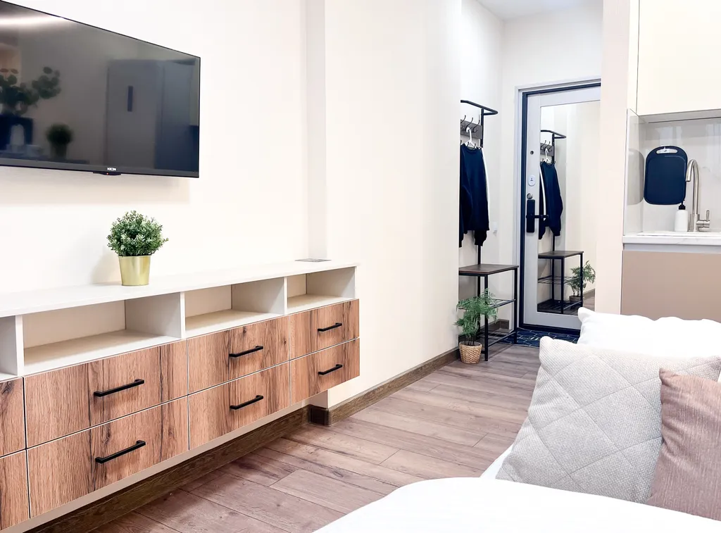 Очень уютная и светлая студия для двоих с лоджией