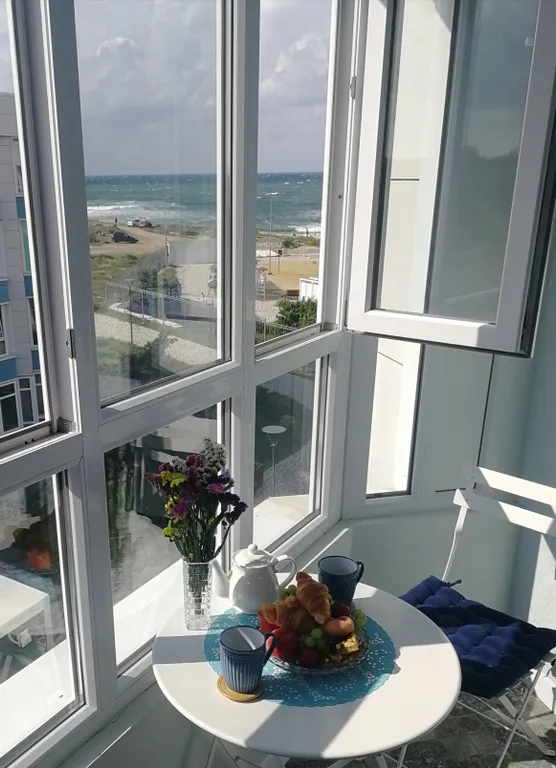 Студия на первой линии с видом на море