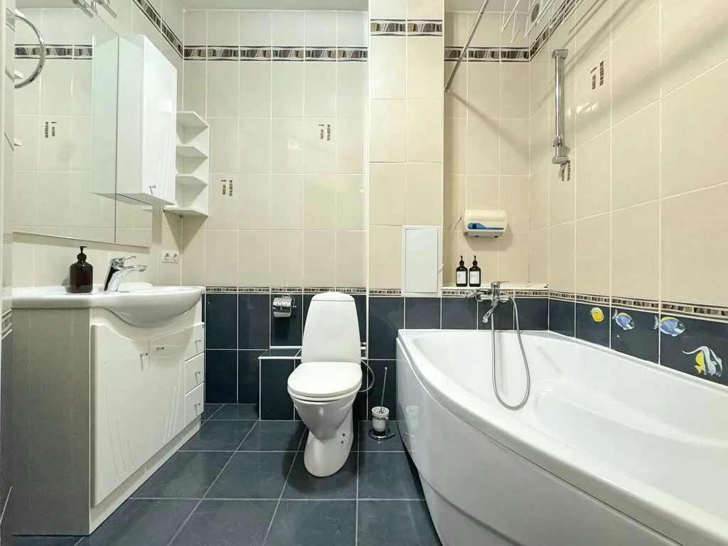 3-комнатная квартира в центре с балконом и кондиционером