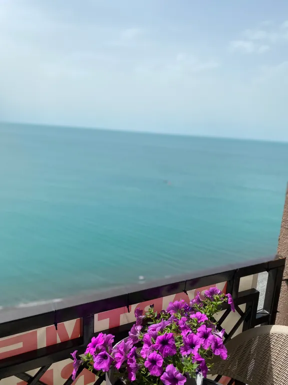 Апартамент на набережной с видом на море