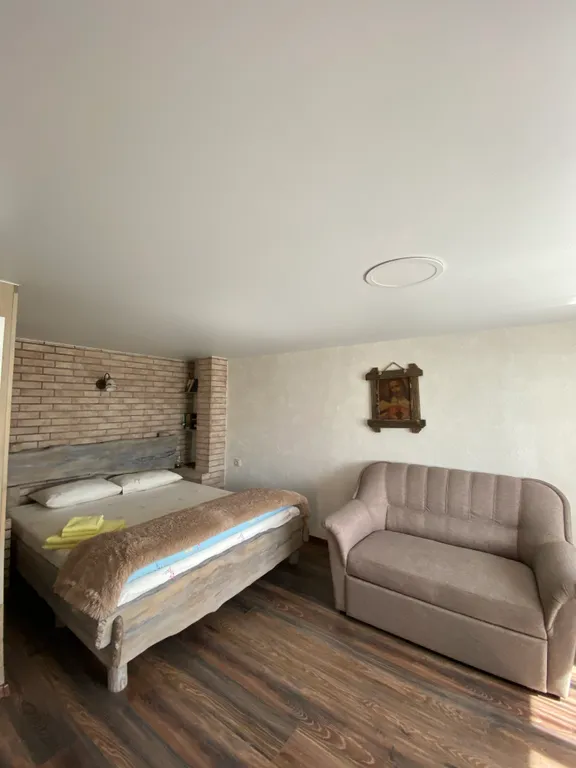 Тихое и комфортное место на берегу реки Лесная