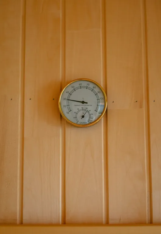 Коттедж Просторный комфортабельный коттедж — Медведовская