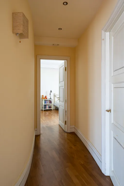 Квартира Уникальная атмосферная квартира с террасой на Петроградской стороне — Санкт-Петербург