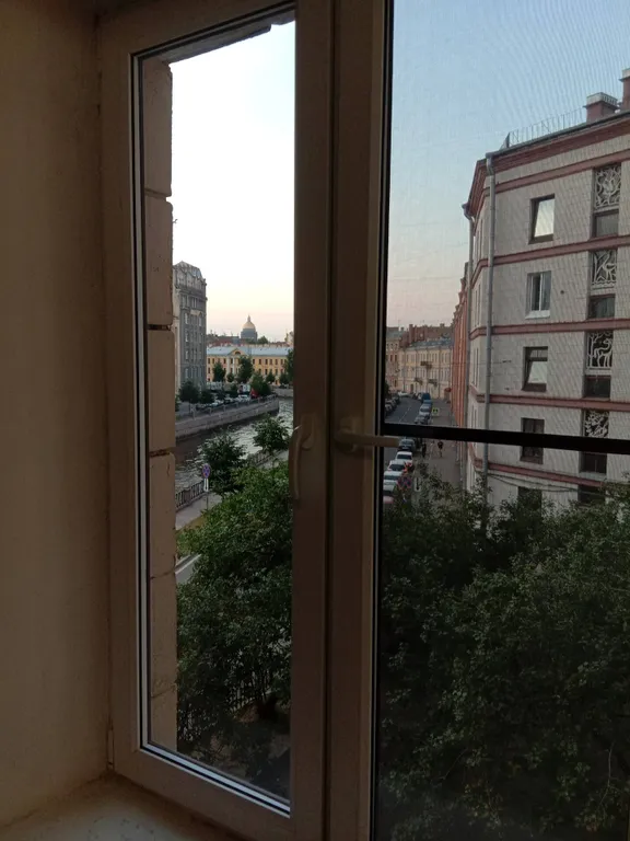 Квартира Уютная квартира с видом на воду и купол Исаакия — Санкт-Петербург