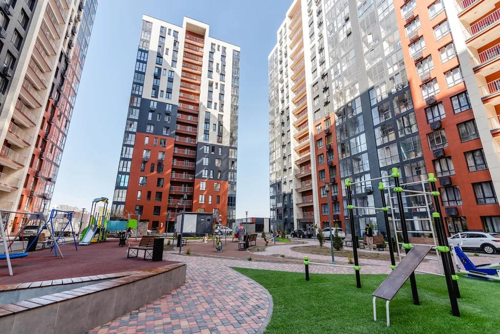 Family suite with mountain view