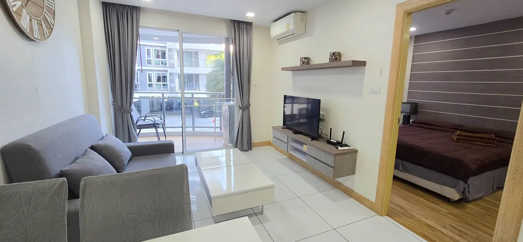 Уютная квартира для отпуска на первой линии с видом на бассейн