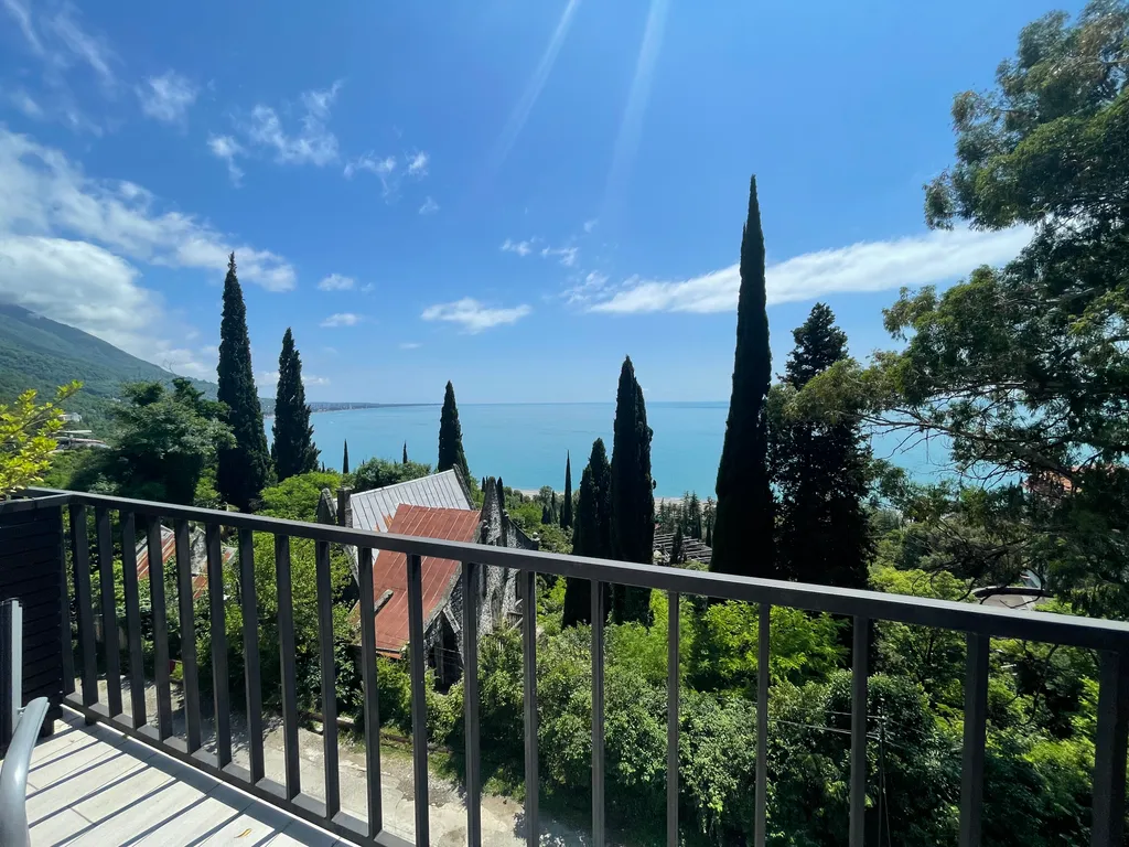 Мини-стандарт с видом на море