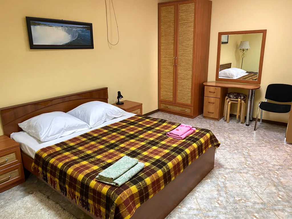 Коттедж Гостевой дом в центре города (только для проживания) — Элиста