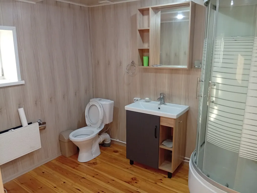 Тихая база Нью-амстердам на озере кожак