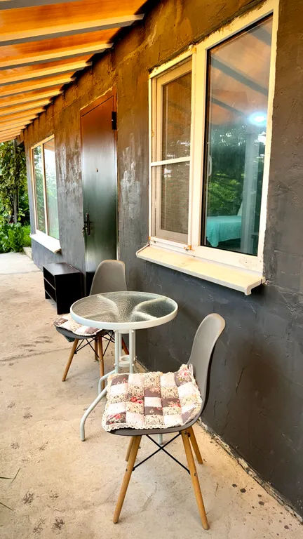 Квартира с видом на море и выходом на свою зону отдыха — аренда посуточно в Верхневесёлое