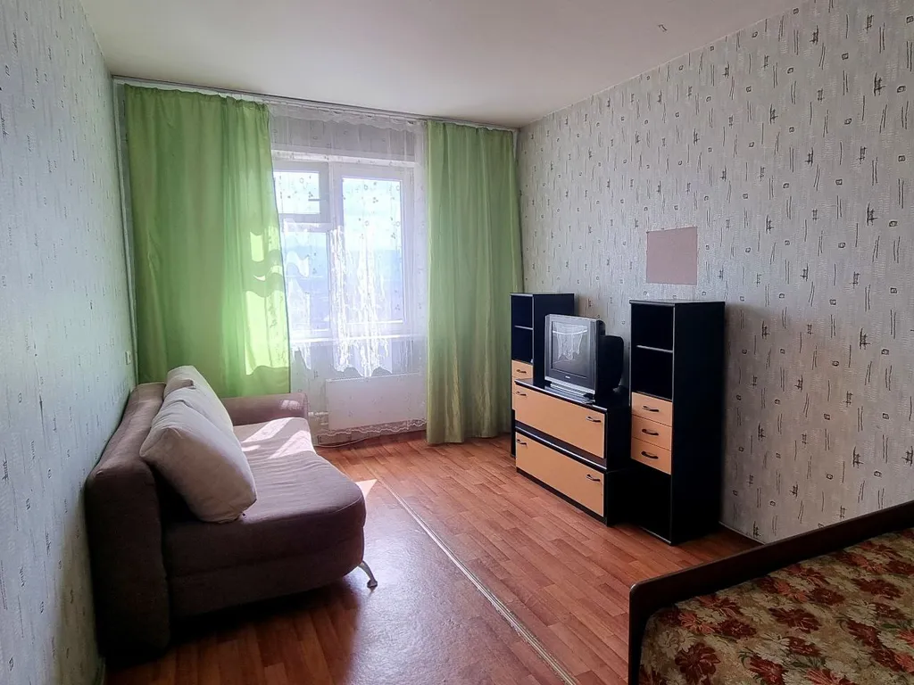 Квартира Квартира недалёко от онкодиспансера с видом во двор — Красноярск