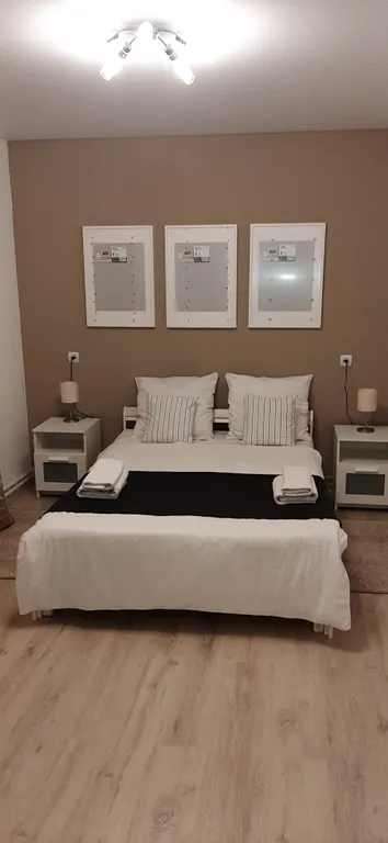 Дом в деревне с баней