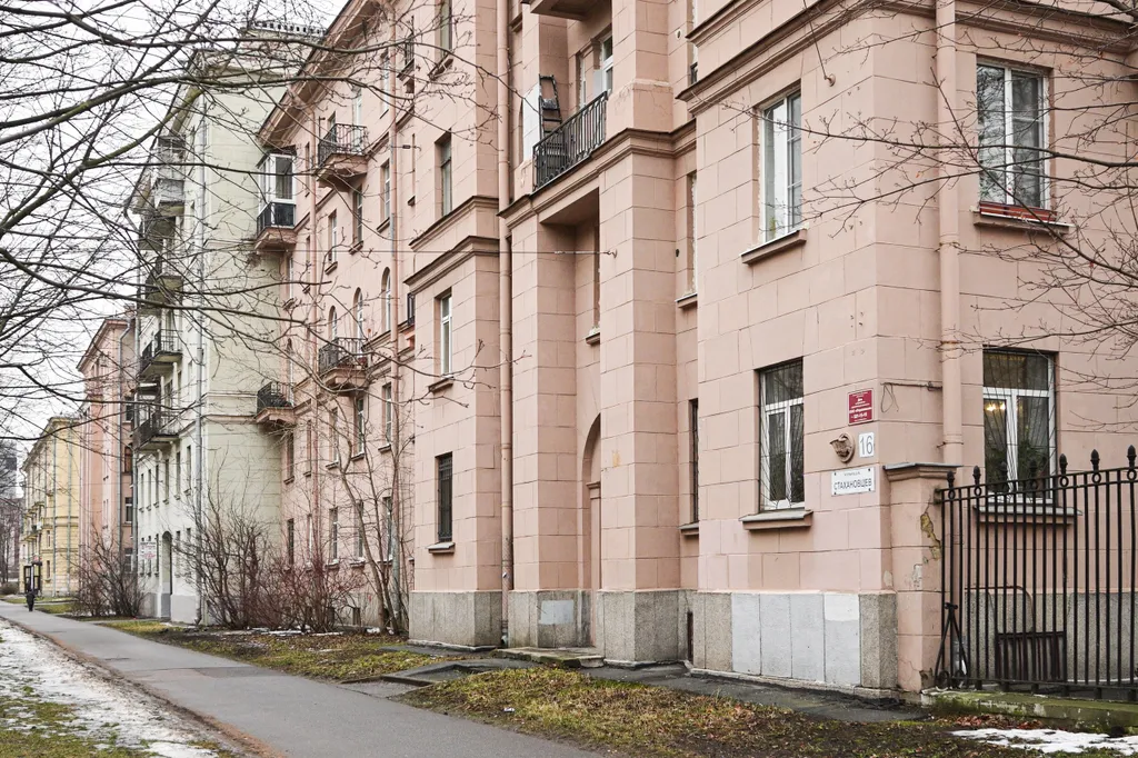 2-комнатная квартира у моста Александра Невского