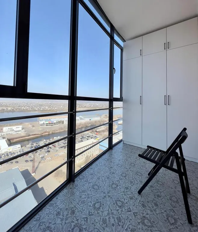 Студия с панорамным видом на реку. Не берем оплату за финальную уборку