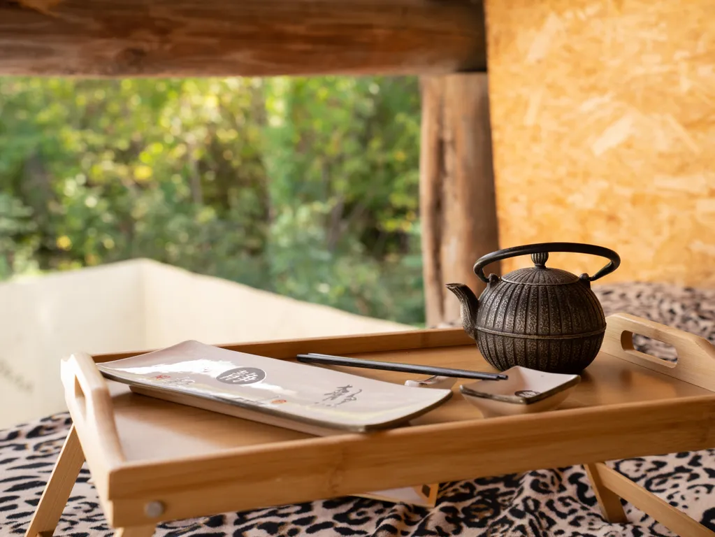 Двухэтажный срубовый гостевой домик с русской баней на дровах и купель