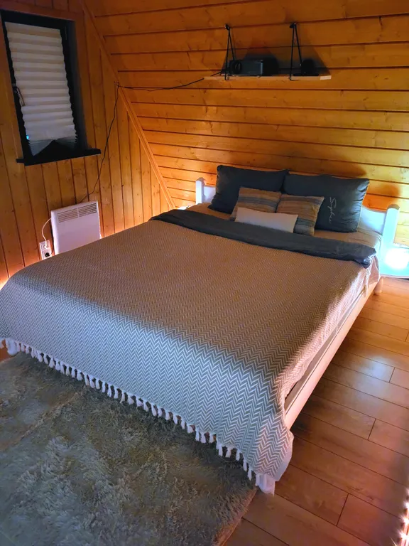 Уютный домик в стиле А-фрейм