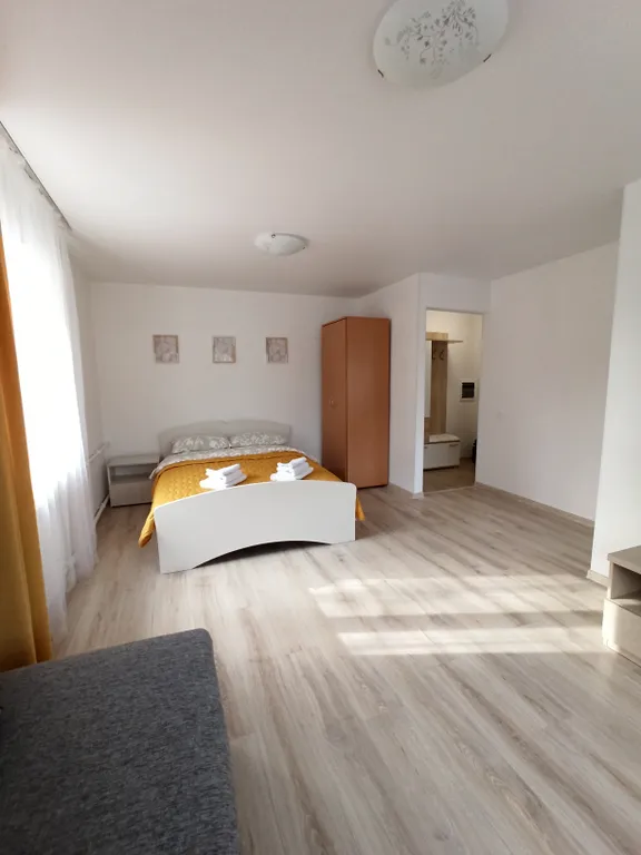 Светлая, уютная квартира на площади Победы