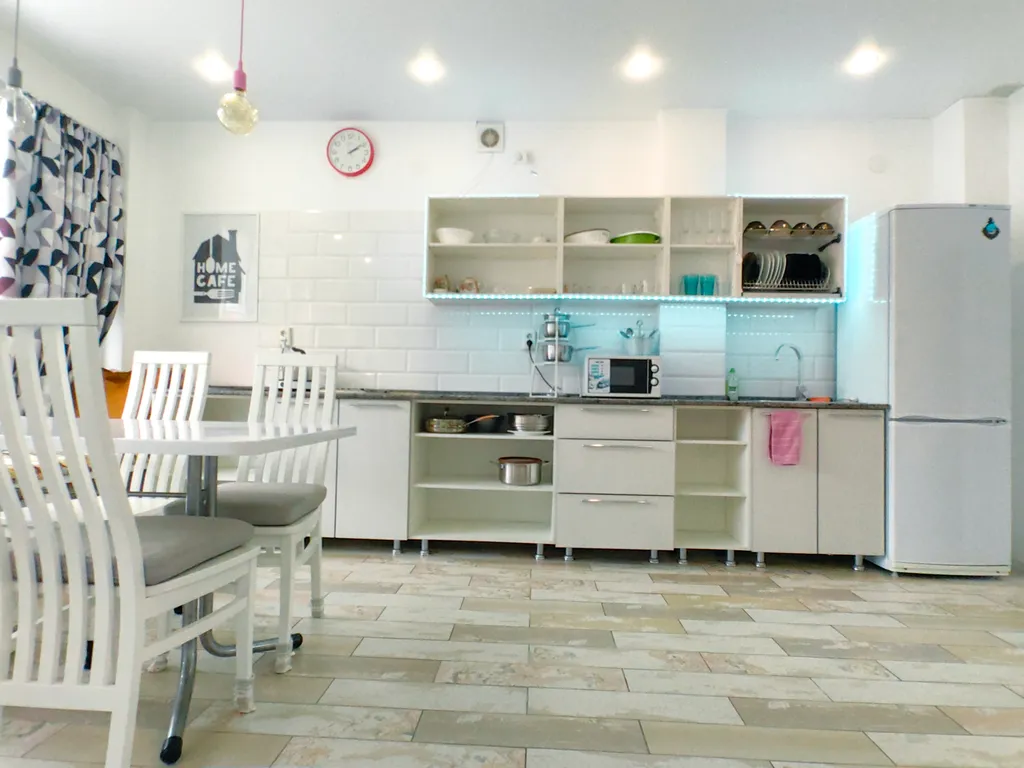 Квартира Светлые двухкомнатные апартаменты в гостевом доме — аренда посуточно в Ольгинка