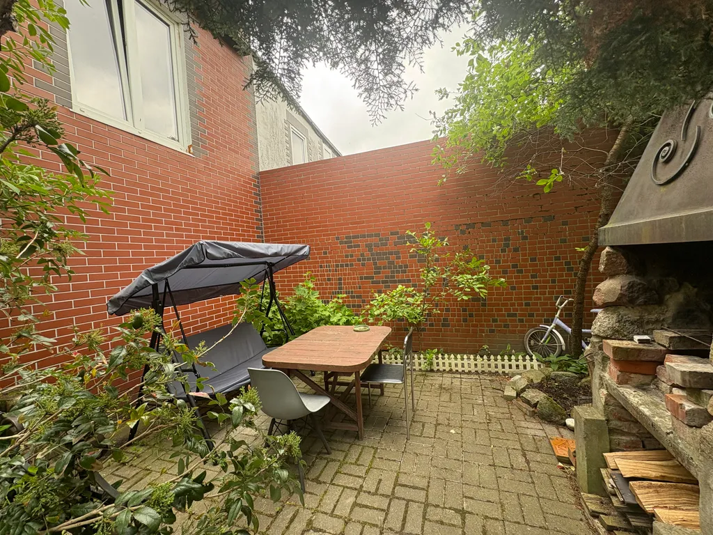 Коттедж Отдельный домик с террасой и зоной барбекю — Калининград