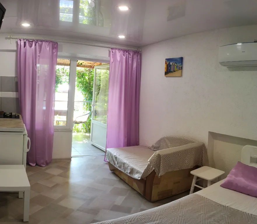 Номер в коттедже с балконом