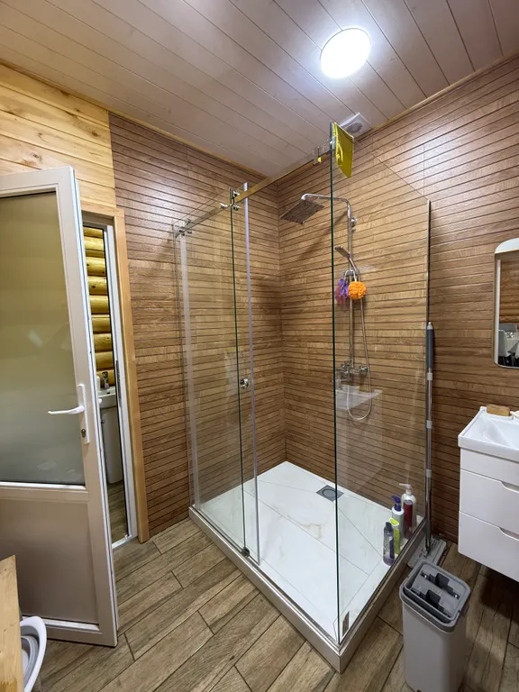 Дом из брусьев с сауной и с видом на море