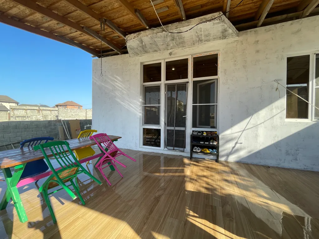 Домик с террасой