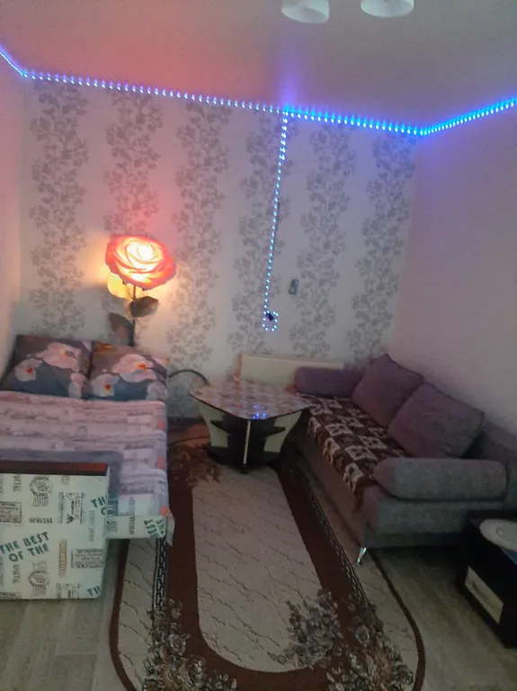 Уютная квартира в спокойном районе — аренда посуточно в Лангепас