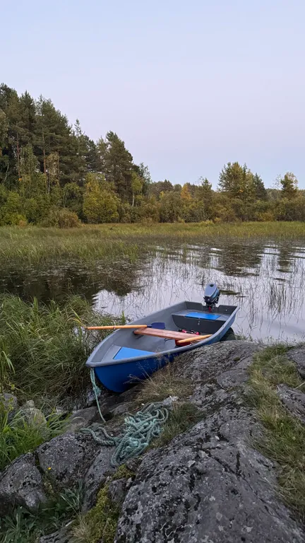 Стильный дом на берегу Ладожского озера с панорамным видом