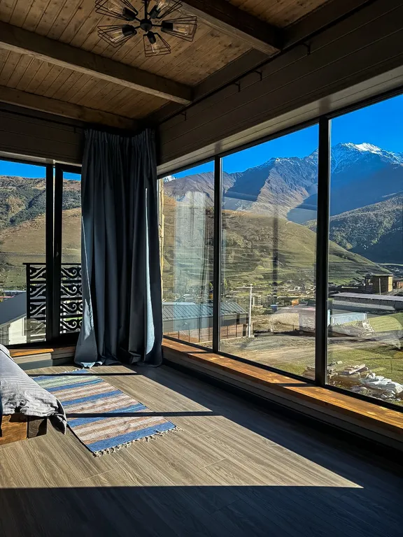 Дом с панорамным видом в горах Северной Осетии