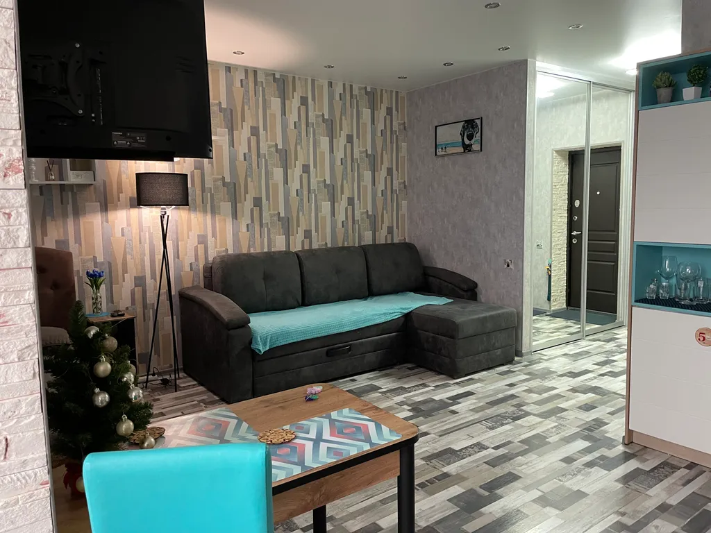 Студия с видом на Волгу