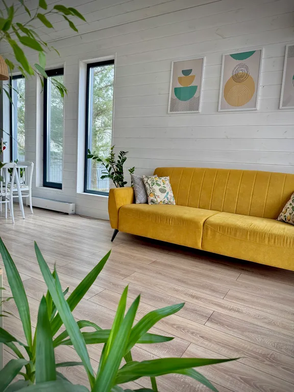 Коттедж Уютный барн с баней на дровах и пением птиц в саду — Заворово