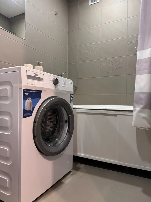 Светлая и чистая квартира с современным ремонтом.