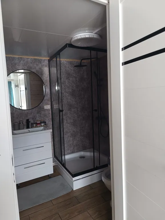 Домик среди гор