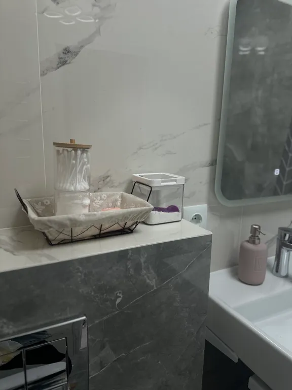 Квартира рядом с аэропортом и вокзалом