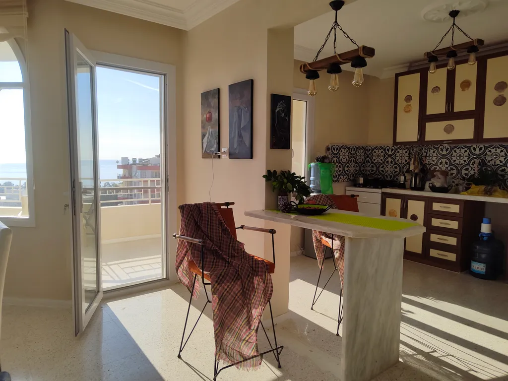 Квартира с видом на море и горы из всех окон