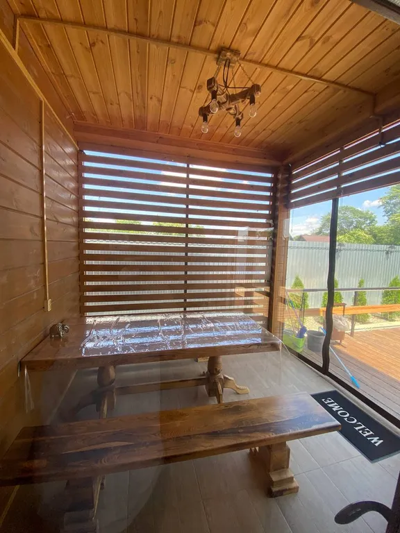 Деревянный домик Nur house с подогреваемым бассейном