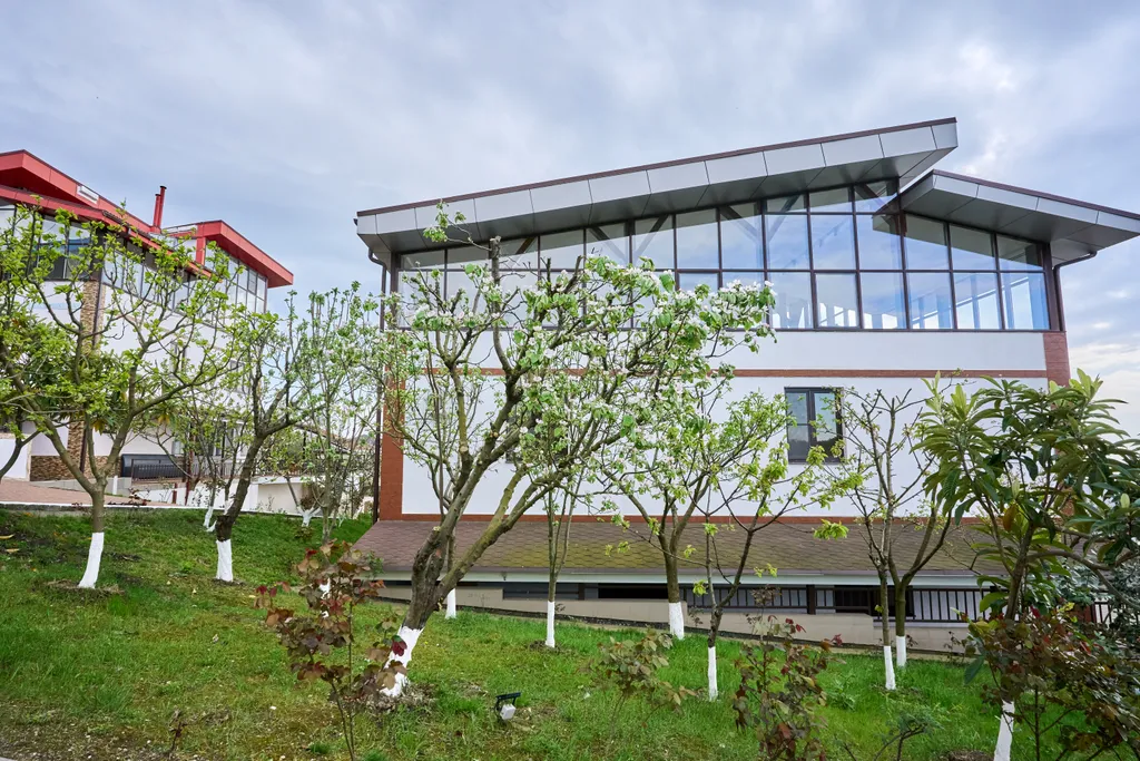 6-комнатный Дом