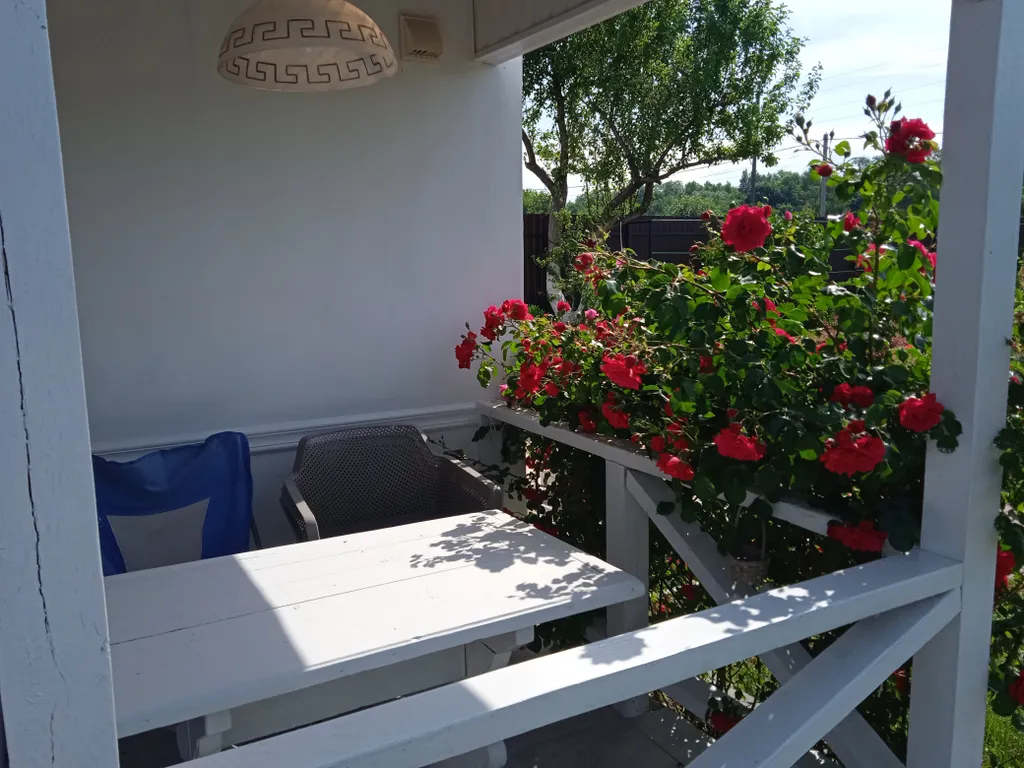 Уютный дом у озера