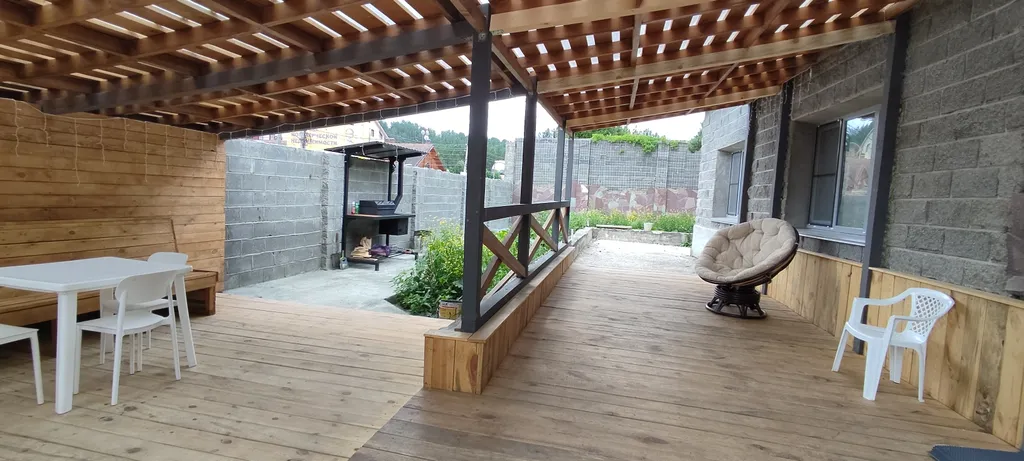 Дом с камином и баней в центре