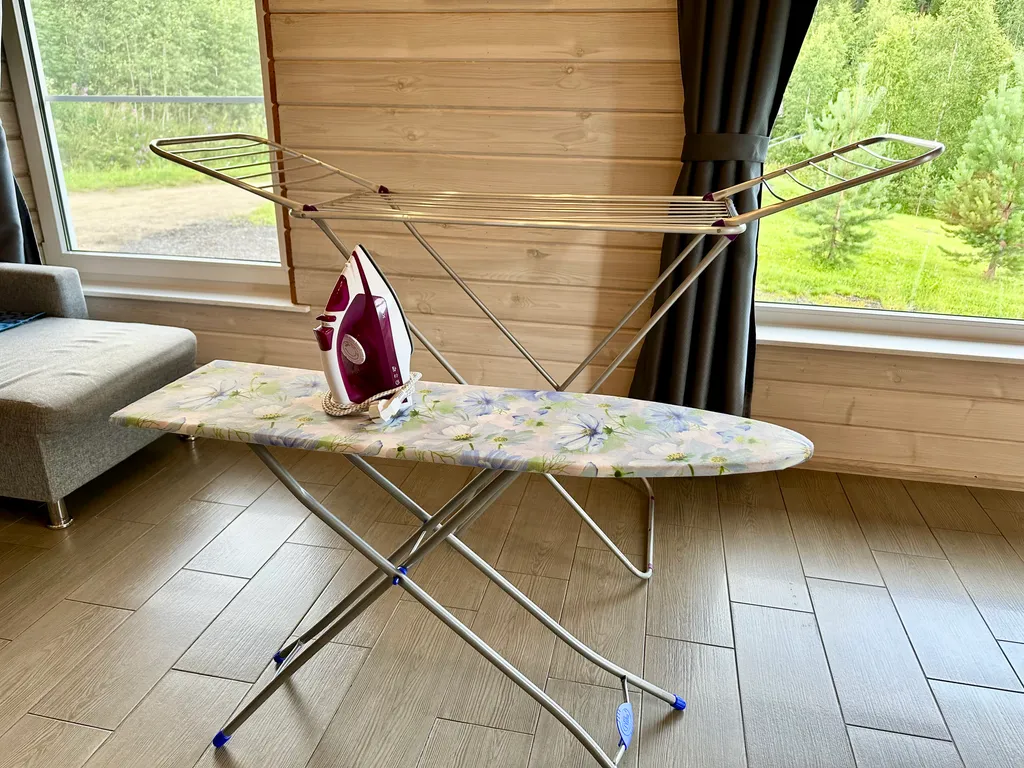 Коттедж с 3 спальнями, сауной, с видом на лес