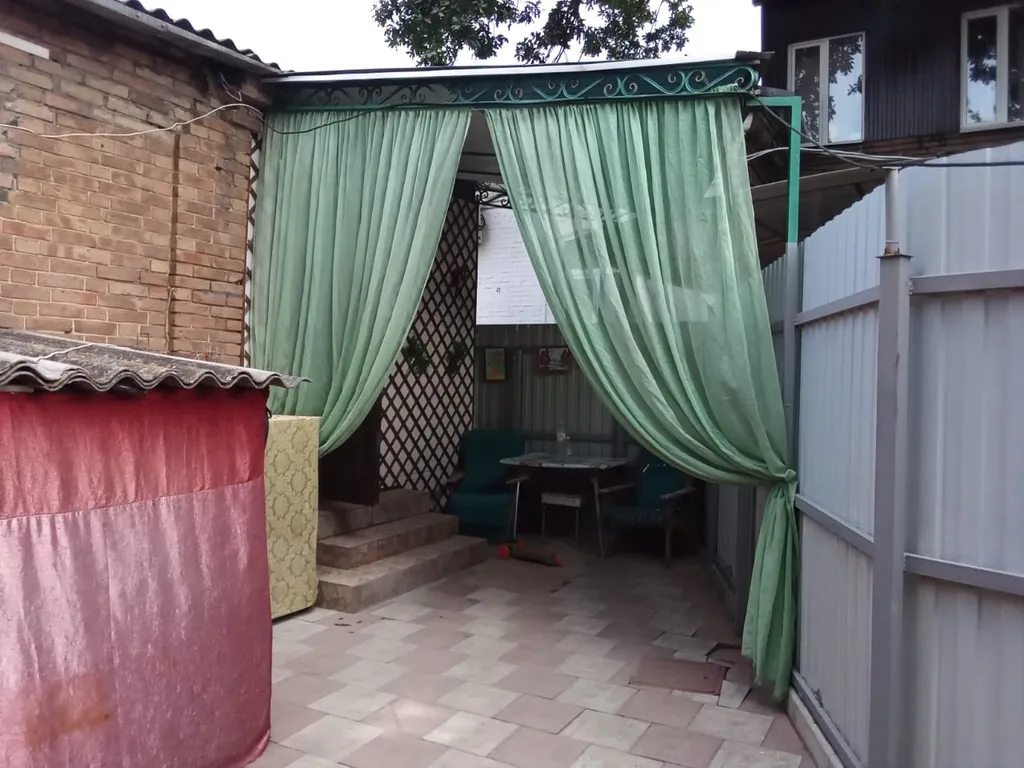 Уютное жильё с отдельным двором в центре