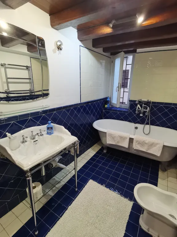 Комната с личной ванной в центре около Ватикана и площади Дель Пополо