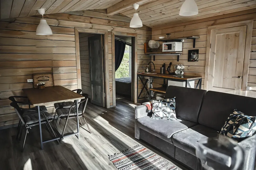 Коттедж с камином и большой террасой