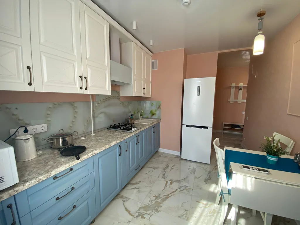 Элитная, новая однушка с авторским дизайном у песочного пляжа