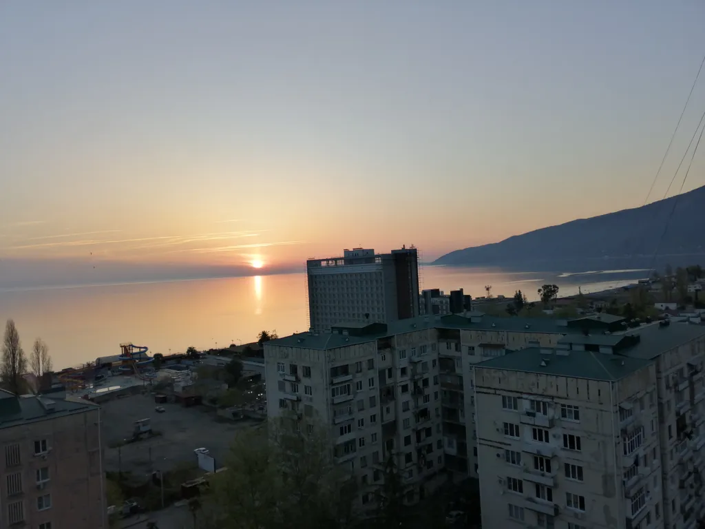 2-комнатная квартира с видом на море в Гагре