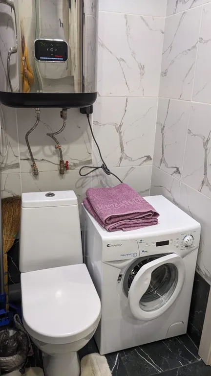 Violet lace apartment