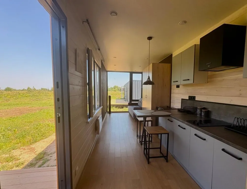 Коттедж Комфортабельный дом из морского контейнера у реки — Шаховская